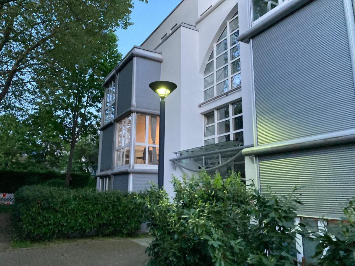 Homeoffice Business Nature View Mit Parkplatz Zentral, Hauptbahnhof Und Kuche Висбаден Экстерьер фото